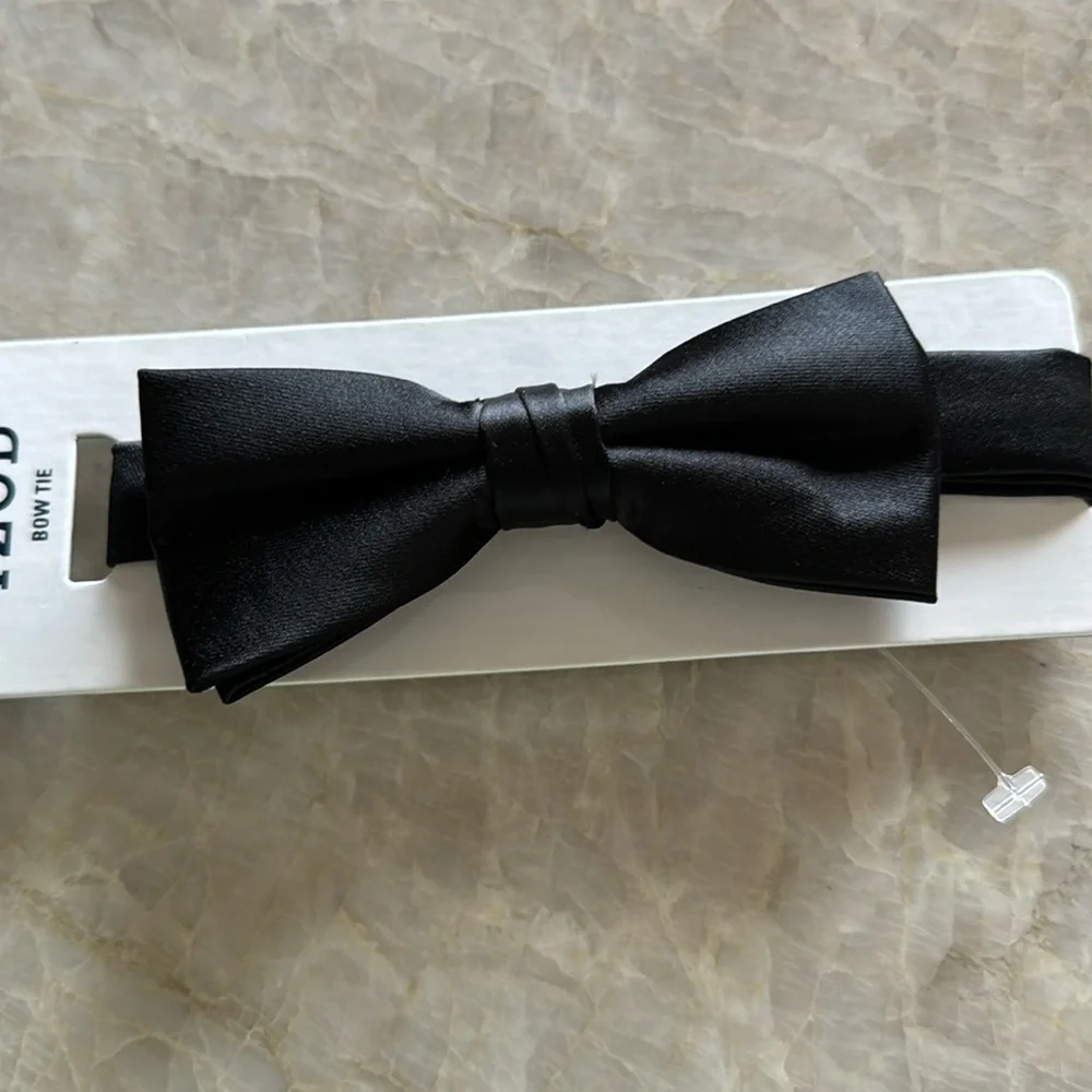 New Boys Bow Tie Izod Black Howe Solid One Size‎